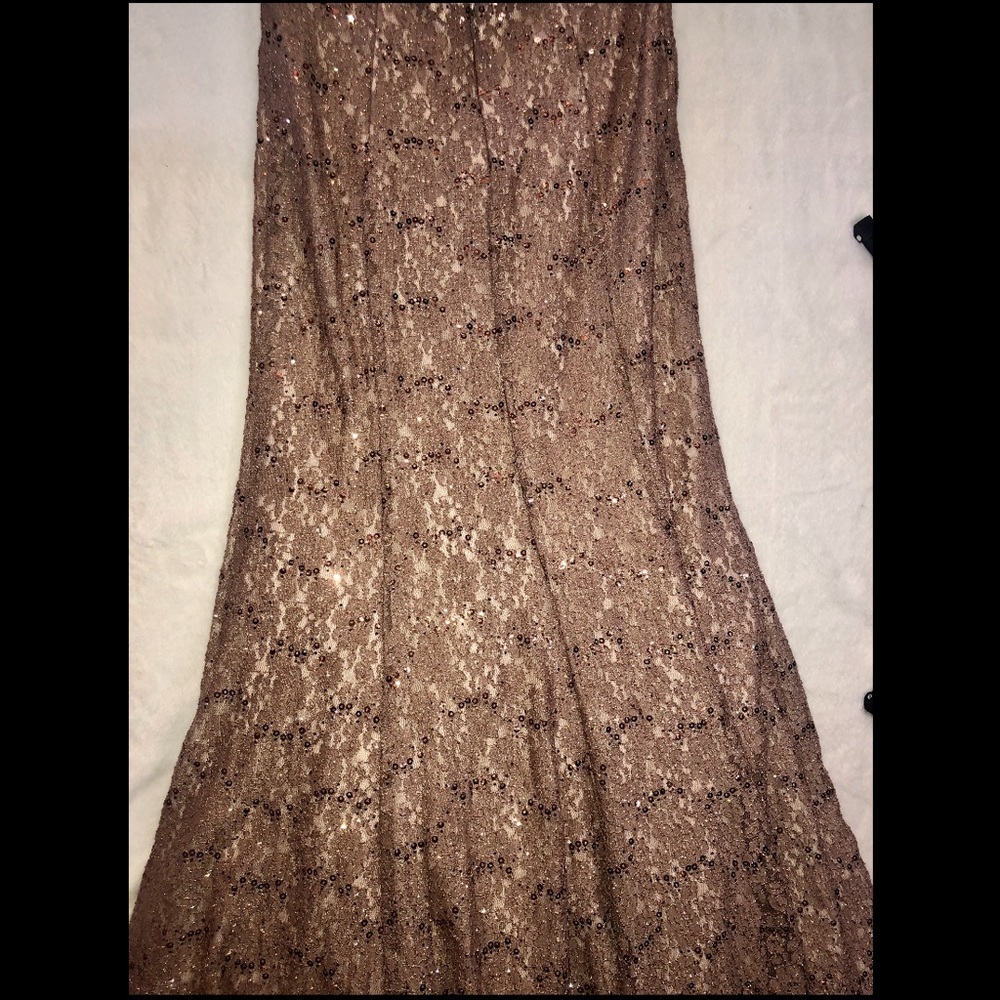 Beautiful champagne w/ gold sequins prom dress! 🥰 - Picture 7 of 11